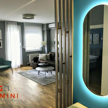 Gemini Apartment 3 - Modern Apartment With City View โนวีซาด ภายนอก รูปภาพ