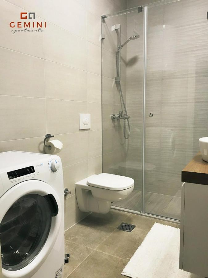 Gemini Apartment 3 - Modern Apartment With City View โนวีซาด ภายนอก รูปภาพ