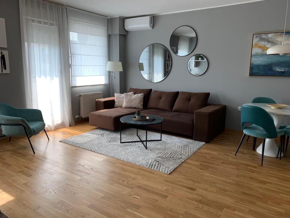 Gemini Apartment 3 - Modern Apartment With City View โนวีซาด ภายนอก รูปภาพ
